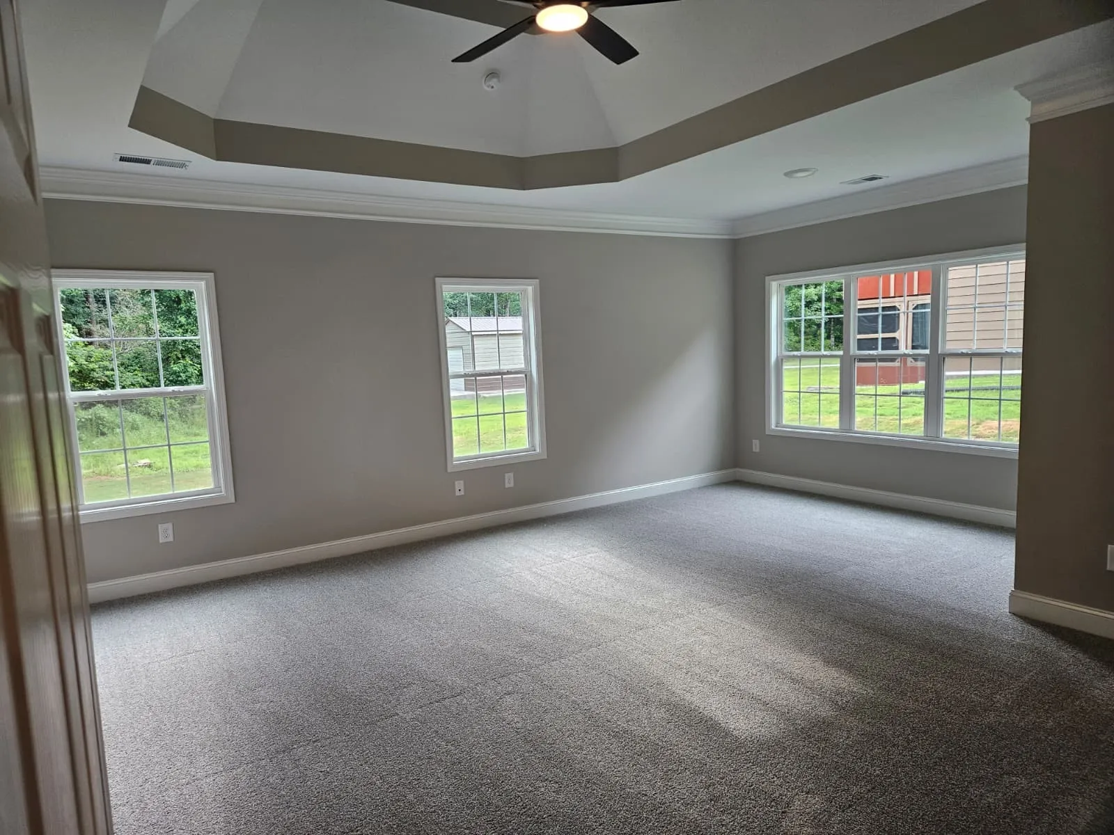 Finished interior space by Peters Prestigious Properties Inc.