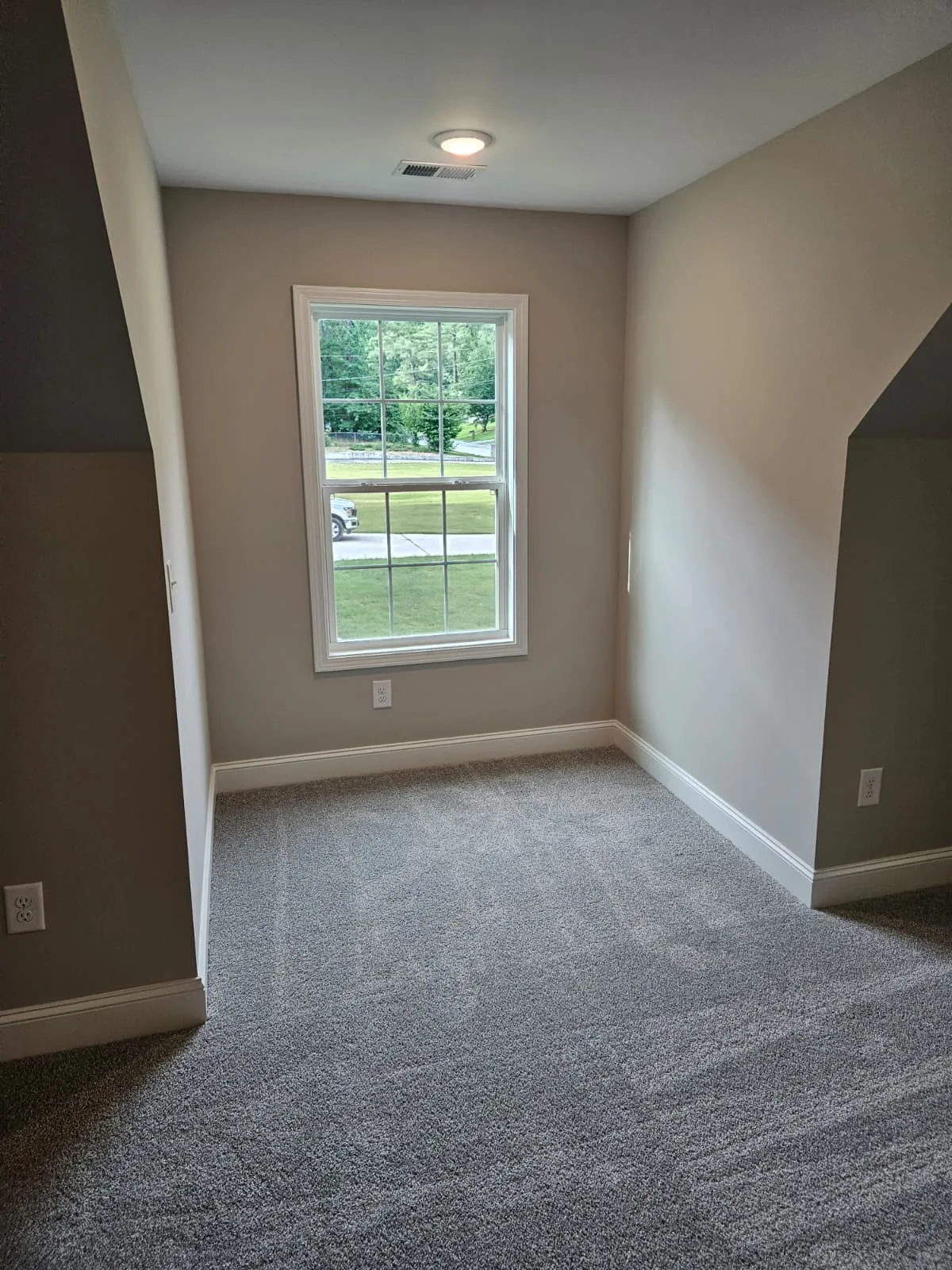 Finished interior space by Peters Prestigious Properties Inc.